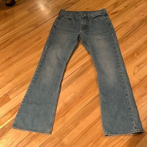 Bullhead Willshire 5-pocket medium wash bootleg jeans.
